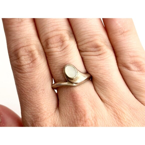 Modernist Navajo Mother of Pearl 925 Sterling Silver Vintage Ring - sz 7.25 - Picture 11 of 14